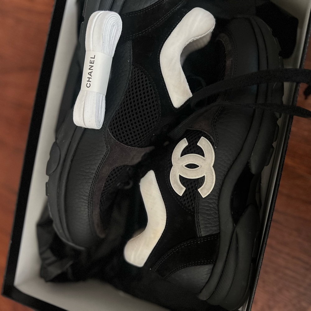 Chanel sneaker 38